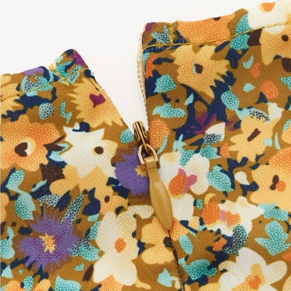 Mod Floral Drawstring Front Dress - Picture 5 of 6